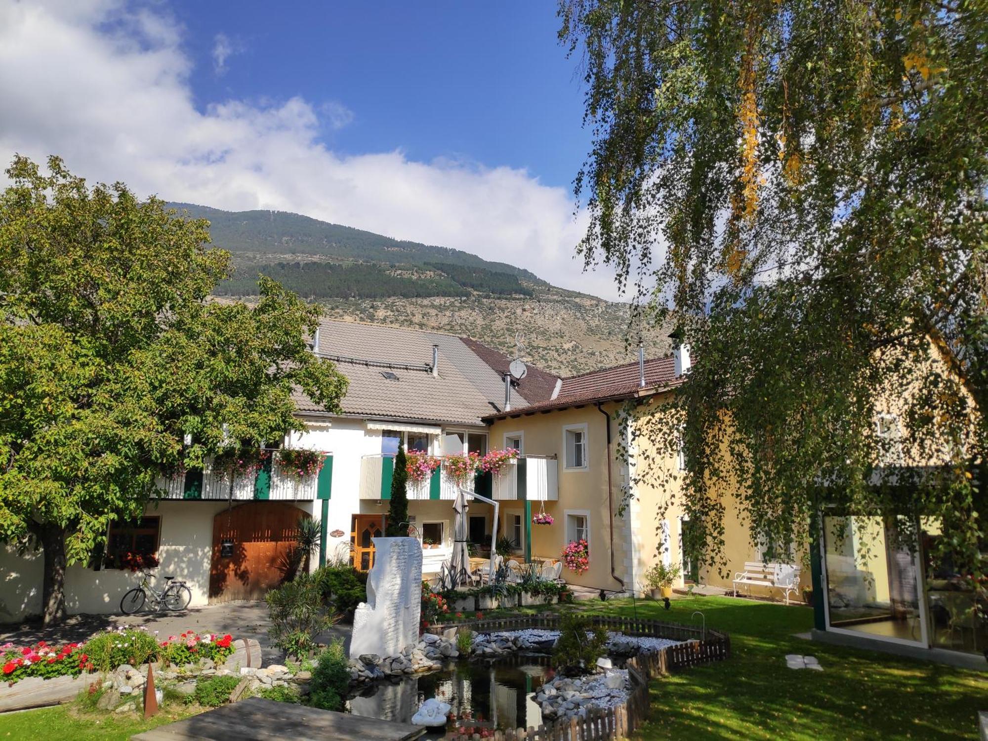 Obstbauernhof Fohlenhof Apartment Lasa Exterior photo